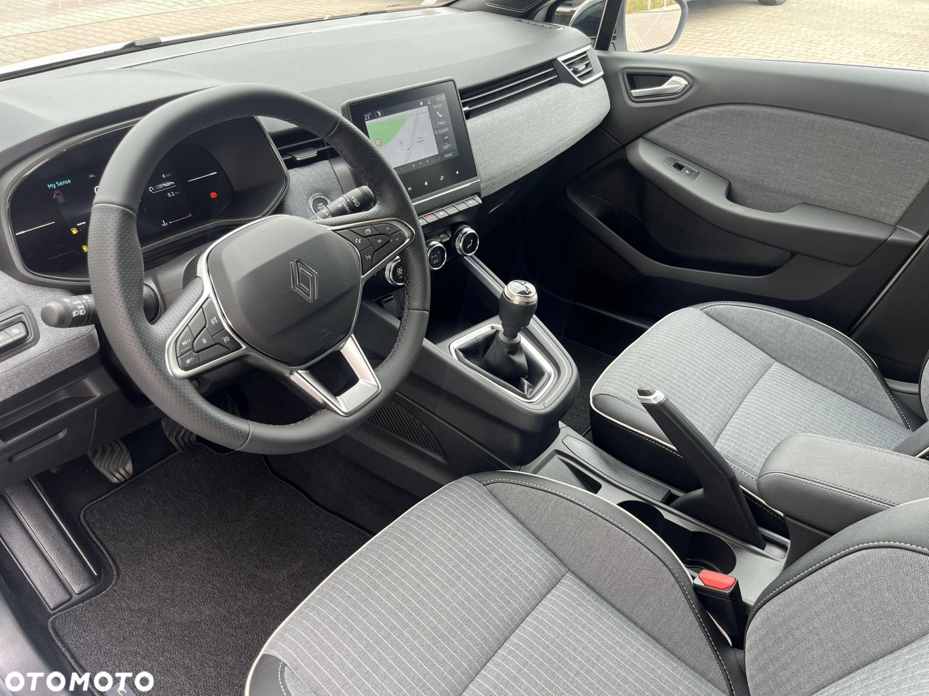 Renault Clio - 9