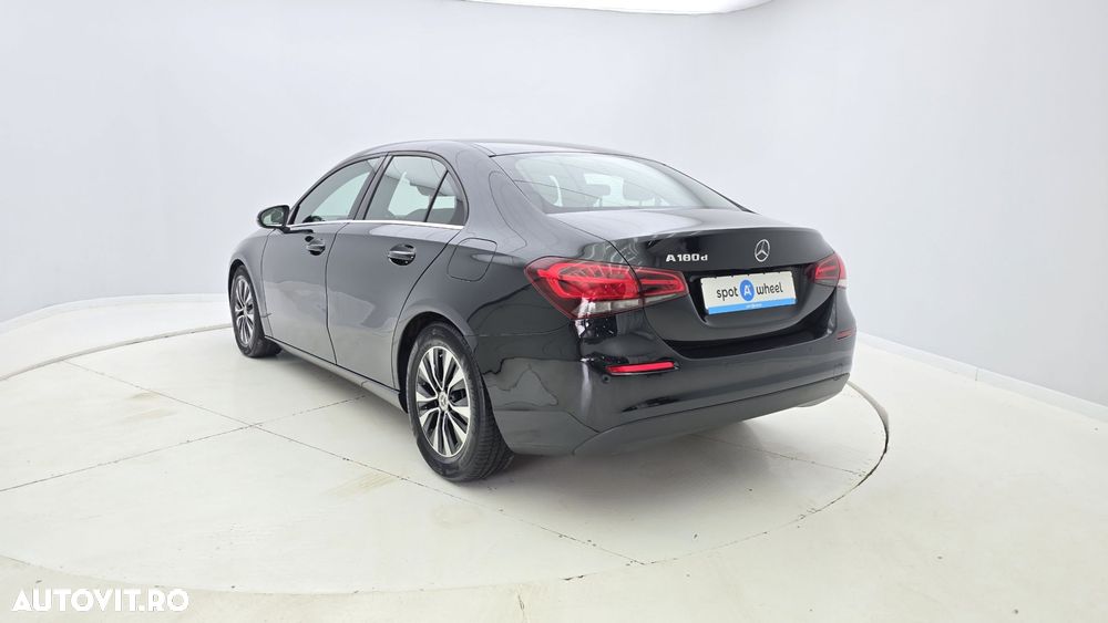 Mercedes-Benz A 180 - 9