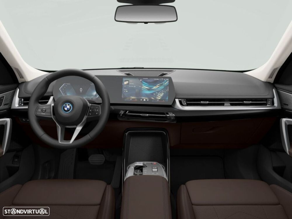 BMW iX1 eDrive20 xLine - 4