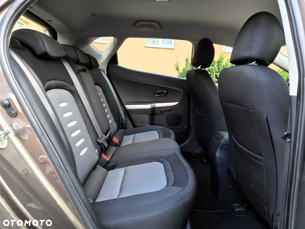 Kia Ceed - 7