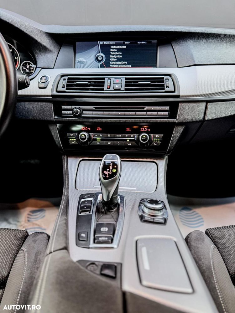 BMW Seria 5 525d Sport-Aut. - 20