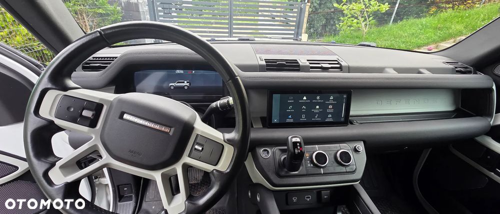Land Rover Defender 3.0 P400 mHEV SE - 8