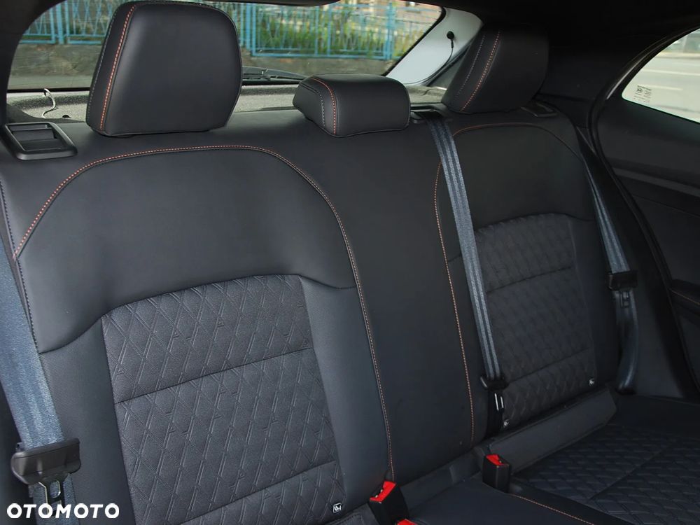 MG MG3 3 Hybrid+ Luxury - 12