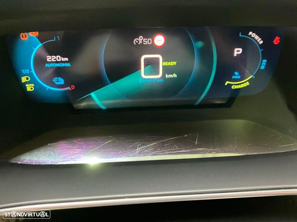 Peugeot e-208 50 kWh GT - 12