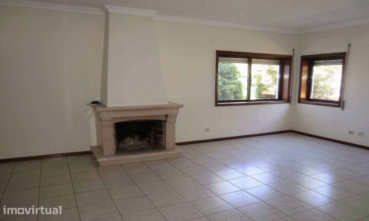 Apartamento T2 com garagem e jardim em Gulpilhares - Grande imagem: 4/14