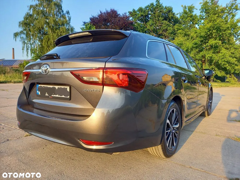 Toyota Avensis 1.8 Prestige - 6