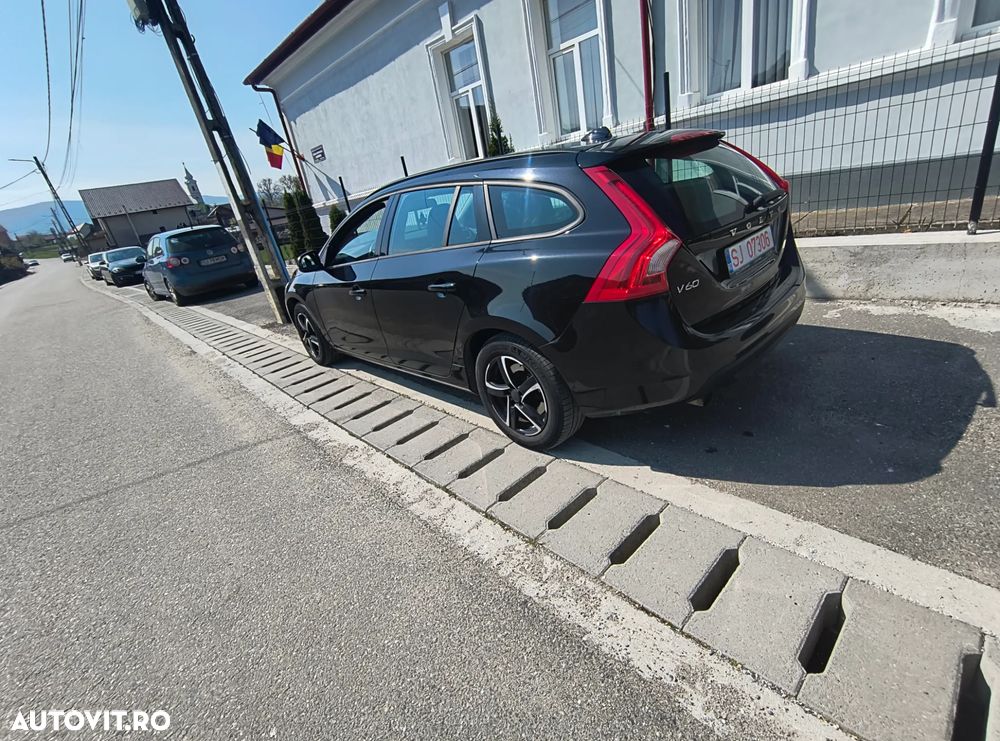 Volvo V60 D2 Start-Stop Kinetic - 4