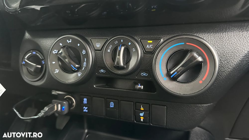 Toyota Hilux 2.4D 150CP 4x4 Double Cab 6MT Style - 25