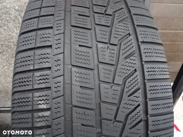 255/45/R19 104V Hankook winter i cept evo 2 HRS