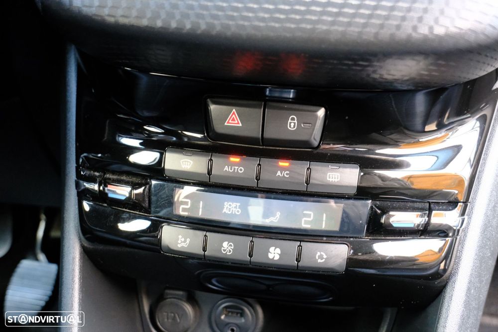 Peugeot 2008 1.2 PureTech Allure - 27