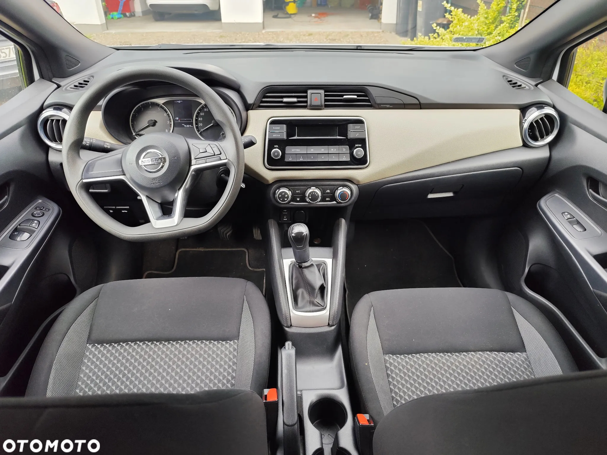 Nissan Micra 1.0 Visia Plus - 10