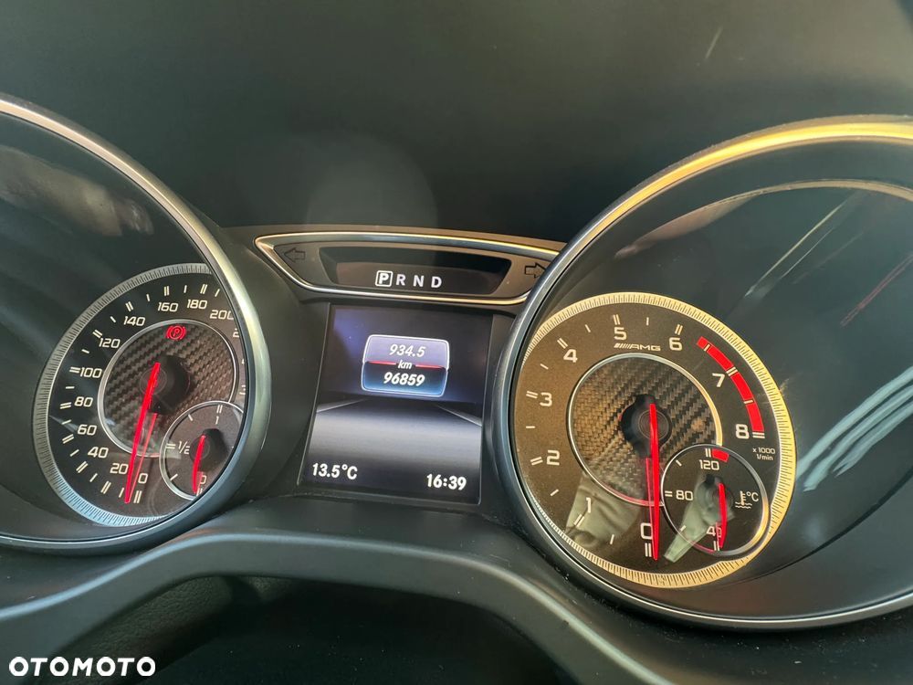 Mercedes-Benz CLA AMG 45 4-Matic - 8