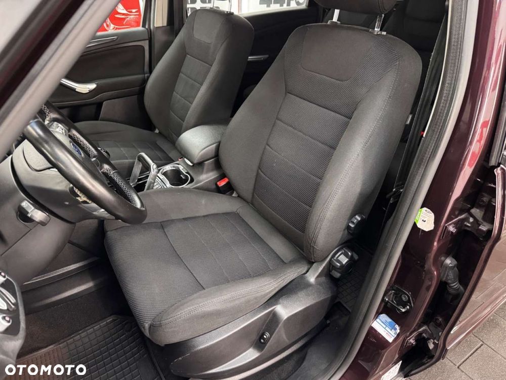 Ford S-Max - 24