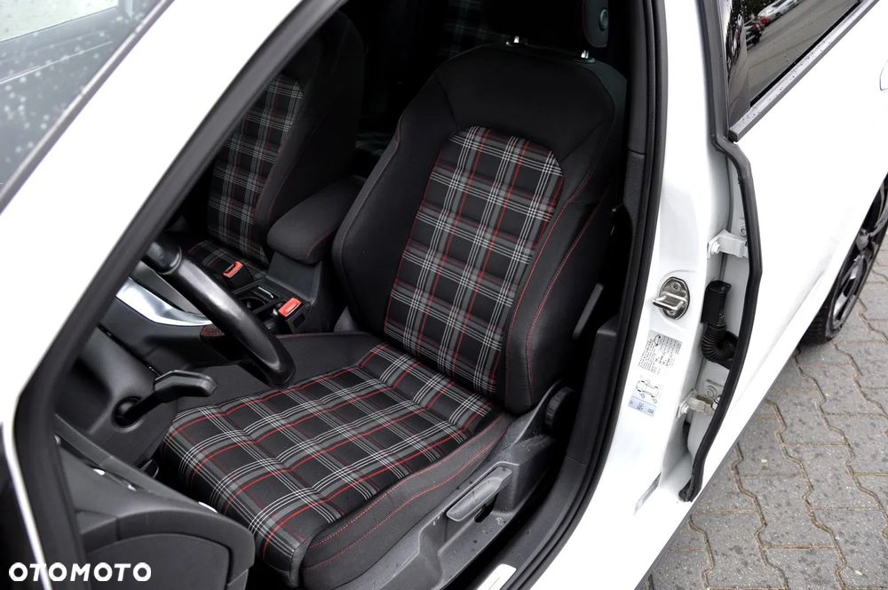 Volkswagen Golf 2.0 TSI BMT GTI - 31