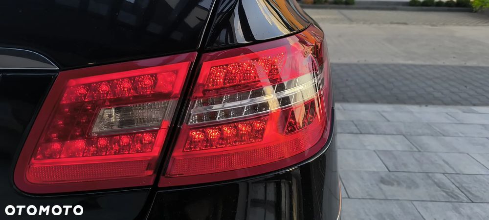 Mercedes-Benz Klasa E 350 CDI DPF BlueEFFICIENCY 7G-TRONIC Elegance - 9