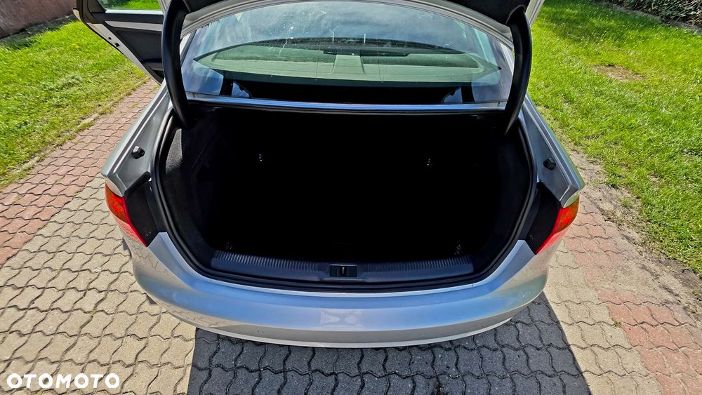 Audi A4 Limousine 1.8 TFSI Ambiente - 8