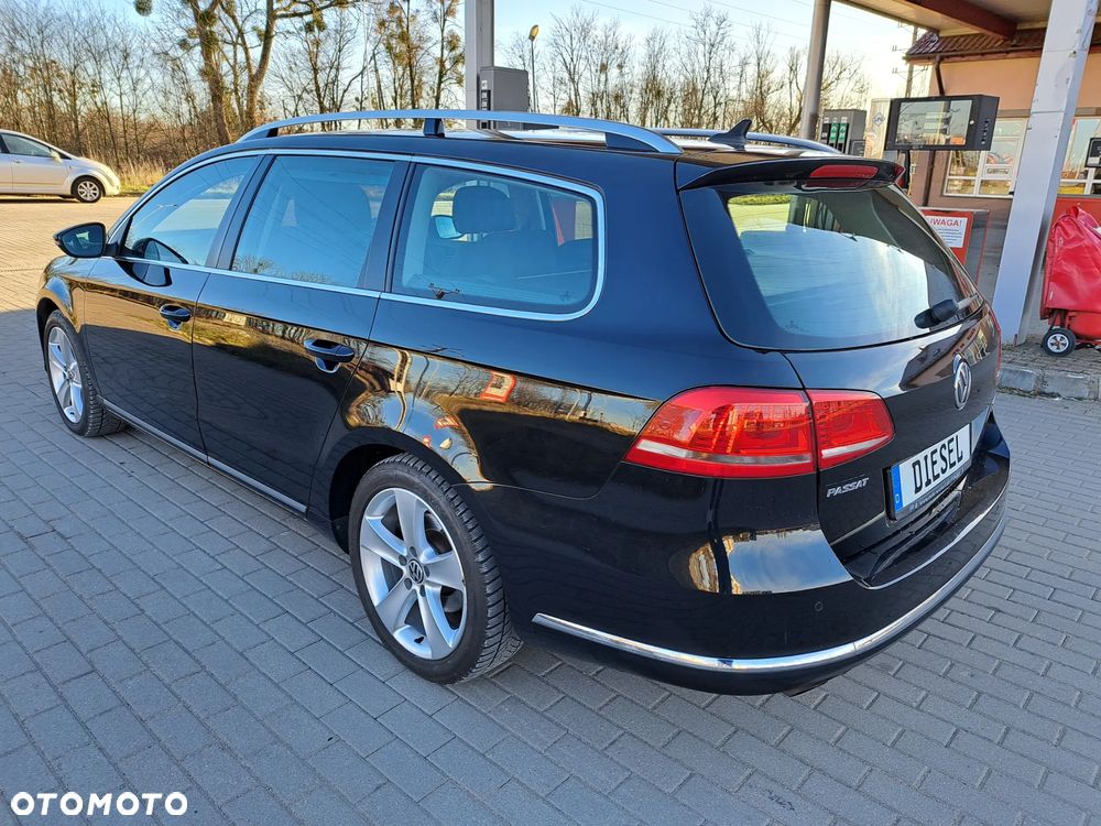 Volkswagen Passat - 12