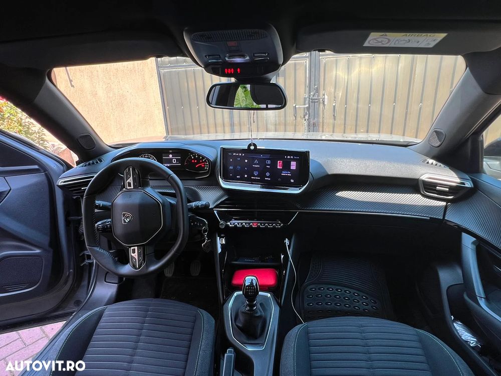 Peugeot 2008 - 11