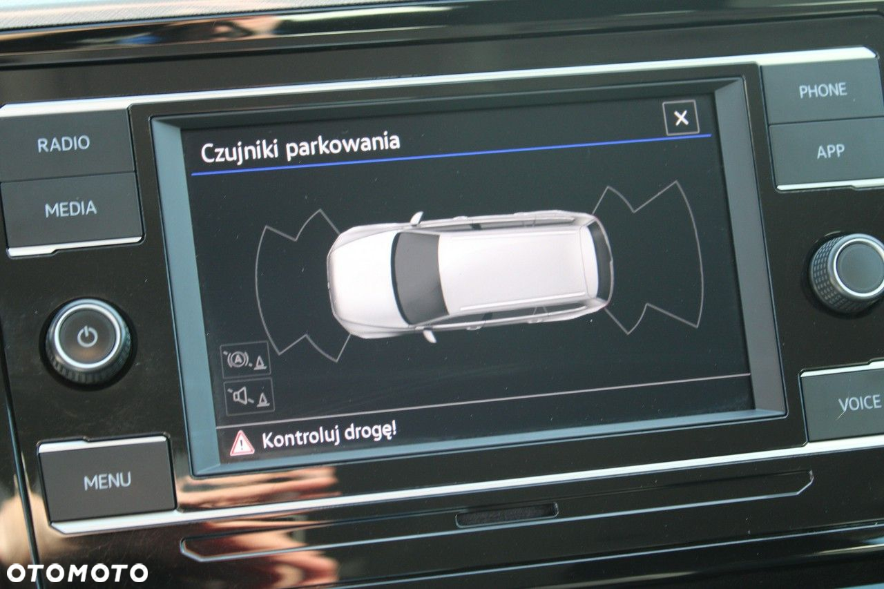 Volkswagen Passat - 26