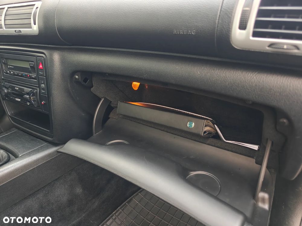 Volkswagen Passat 1.9 TDI Basis - 16