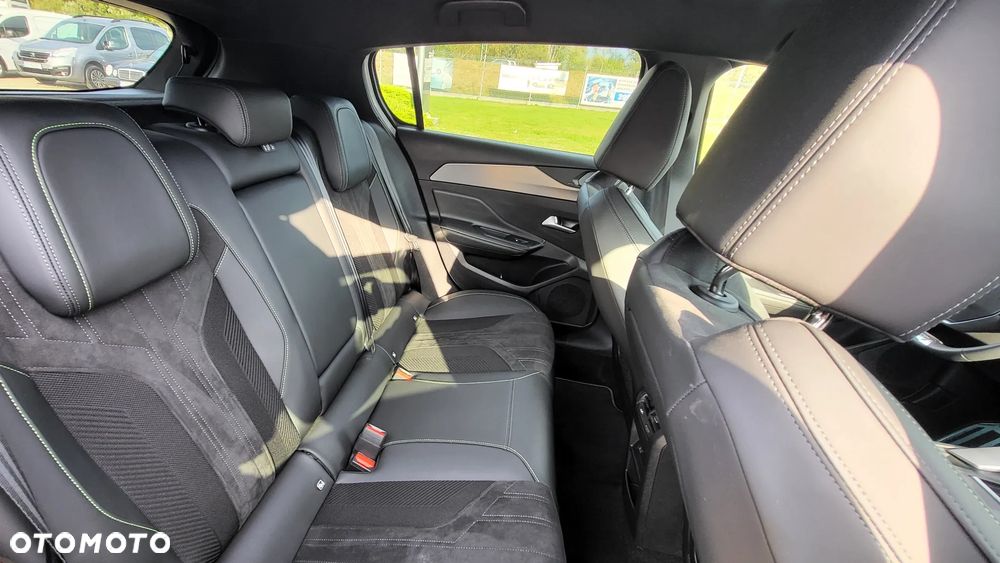 Peugeot 308 1.2 PureTech GT S&S EAT8 - 21