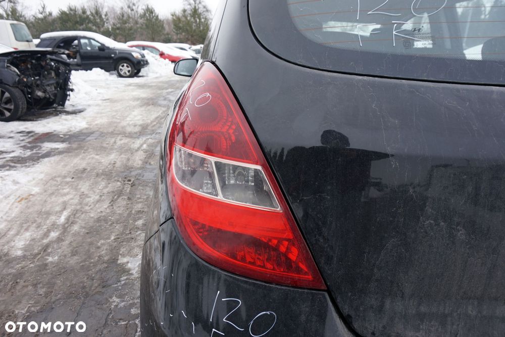 LAMPA TYLNA LEWA I20 I 5D HB 92401-1J000 HYUNDAI 2008-2012 - 3