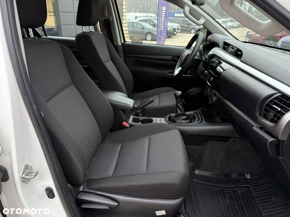 Toyota Hilux 2.4 D-4D Double Cab DLX 4x4 - 9