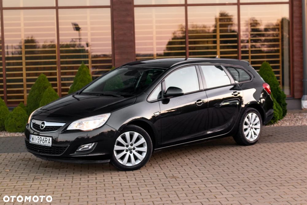 Opel Astra IV 1.4 T Cosmo EU6 - 3