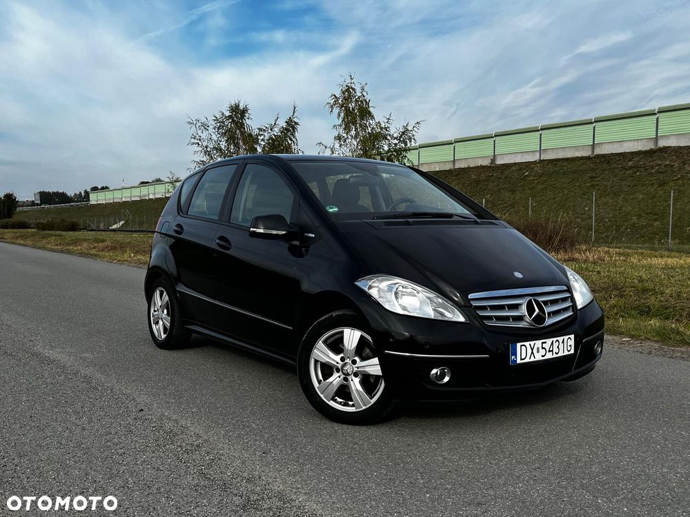 Mercedes-Benz A-Class 2009 photo 2