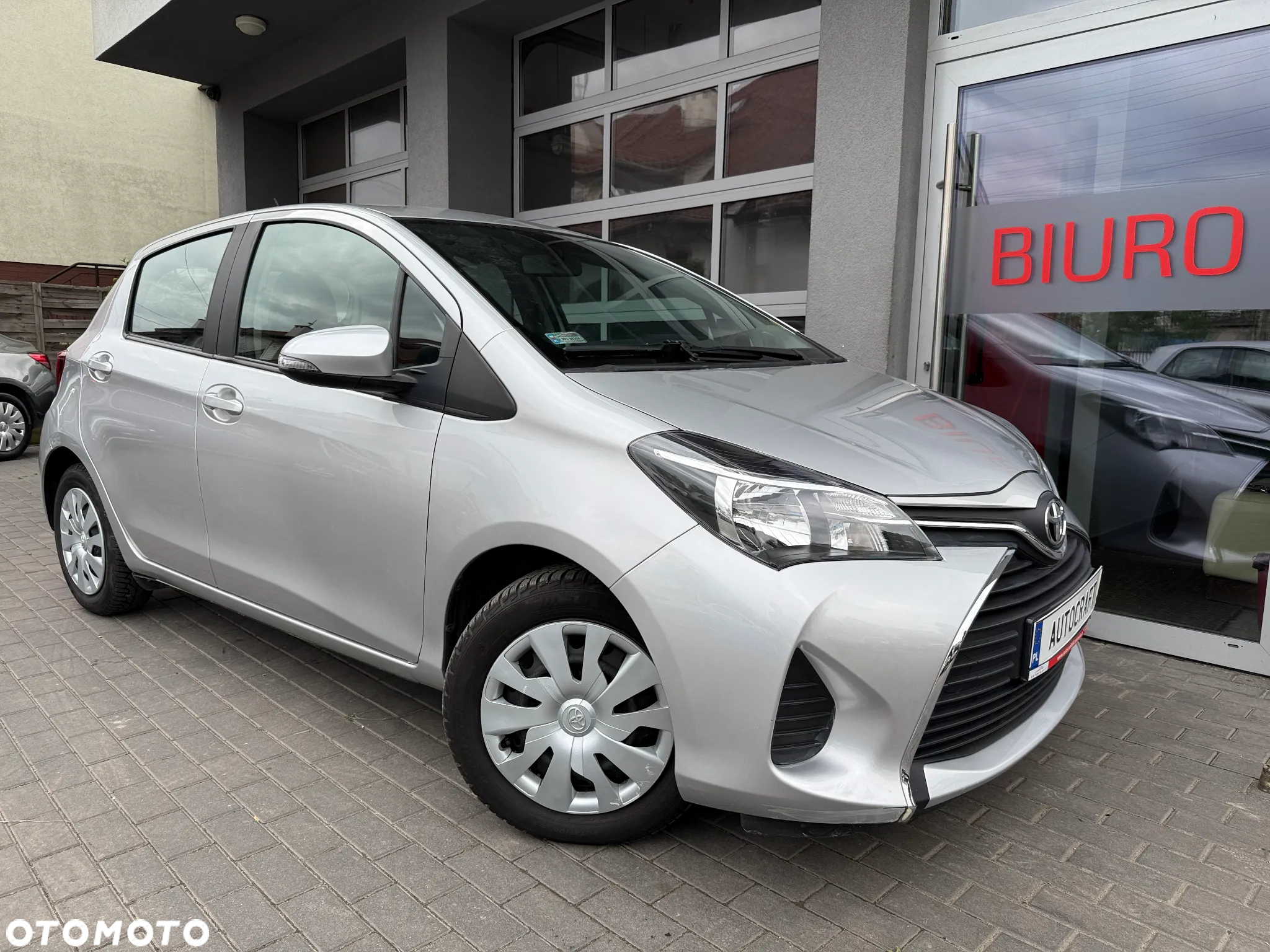 Toyota Yaris 1.0 Premium - 14