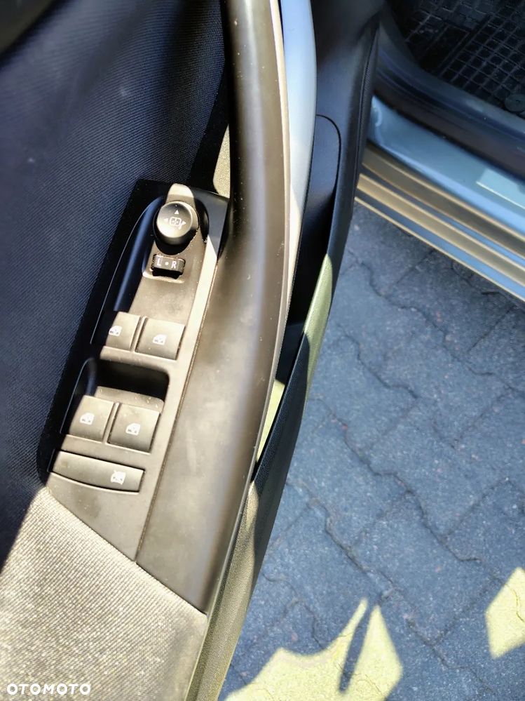 Opel Astra 1.2 T Edition S&S - 12