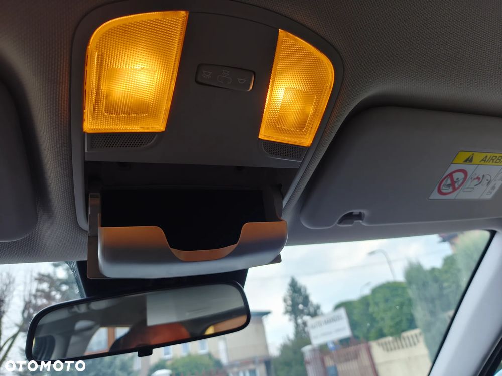 Hyundai i30 1.5 DPI Classic + - 19