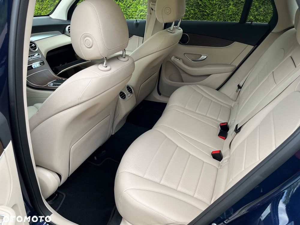 Mercedes-Benz GLC 300 4-Matic - 12