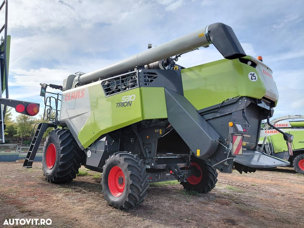 Claas TRION 530 - 13