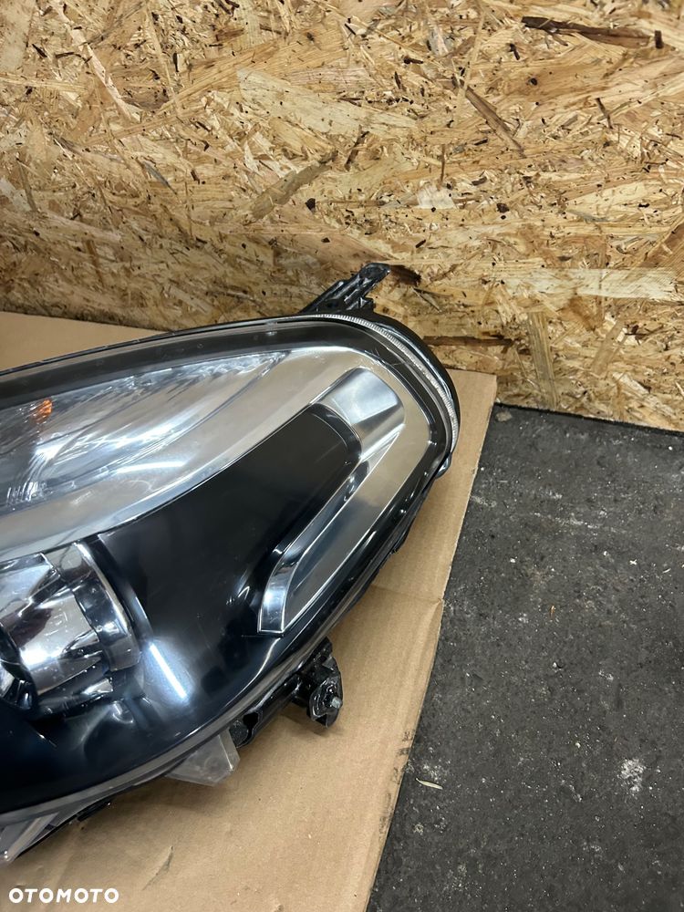 Renault Koleos I lift 2011- lampa lewy przód prawy przód europa soczewka - 4