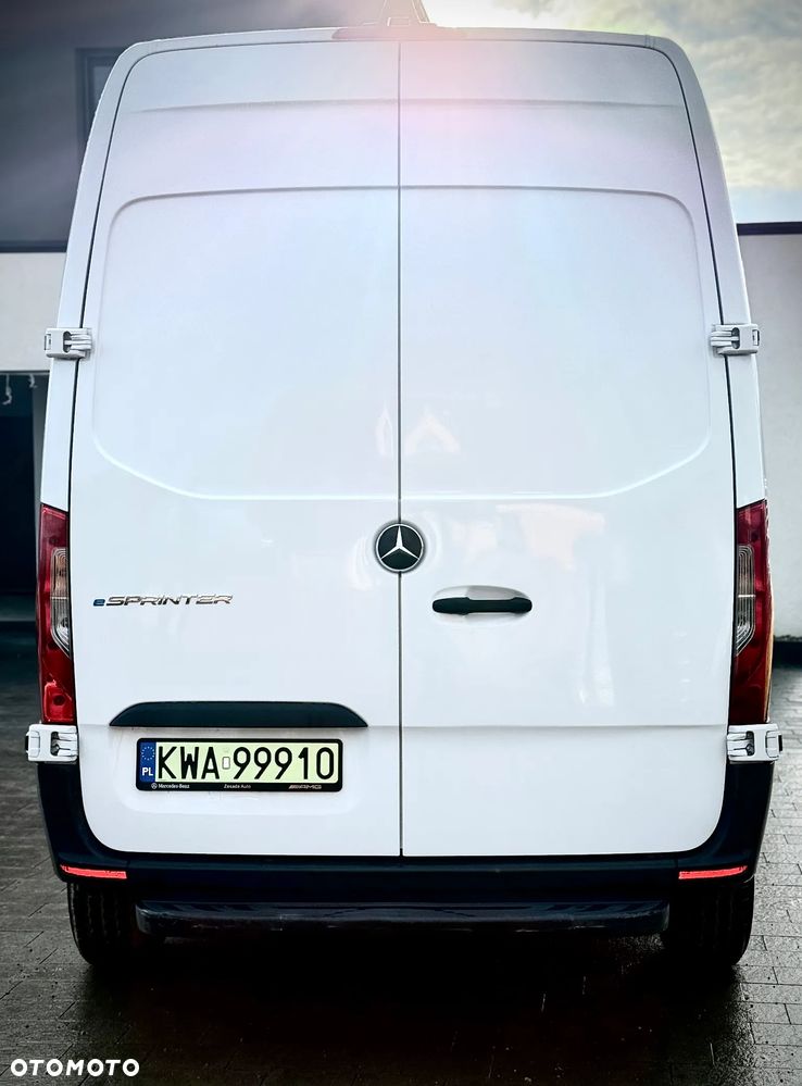 Mercedes-Benz eSPRINTER - 5