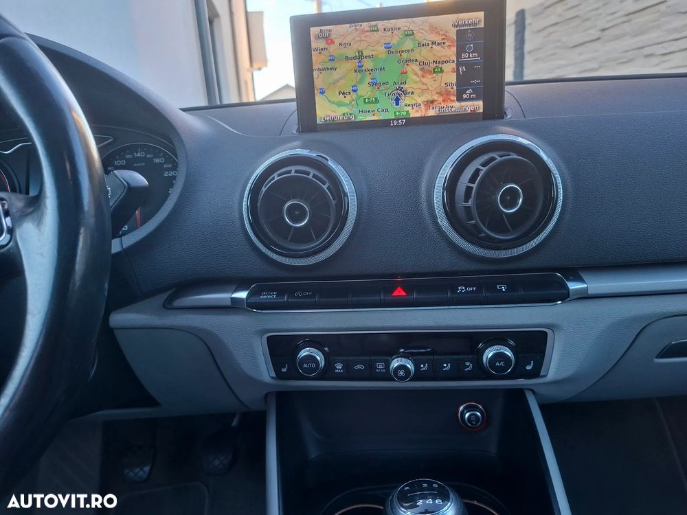 Audi A3 2.0 TDI (clean diesel) S line Sportpaket - 10