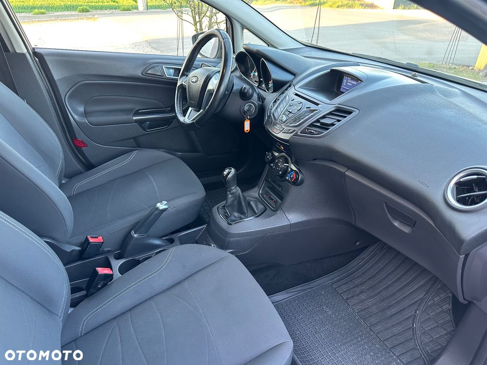Ford Fiesta 1.25 Ghia - 12