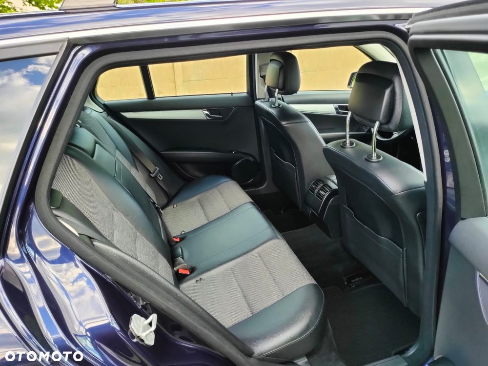 Mercedes-Benz Klasa C 200 CDI DPF (BlueEFFICIENCY) Avantgarde - 26