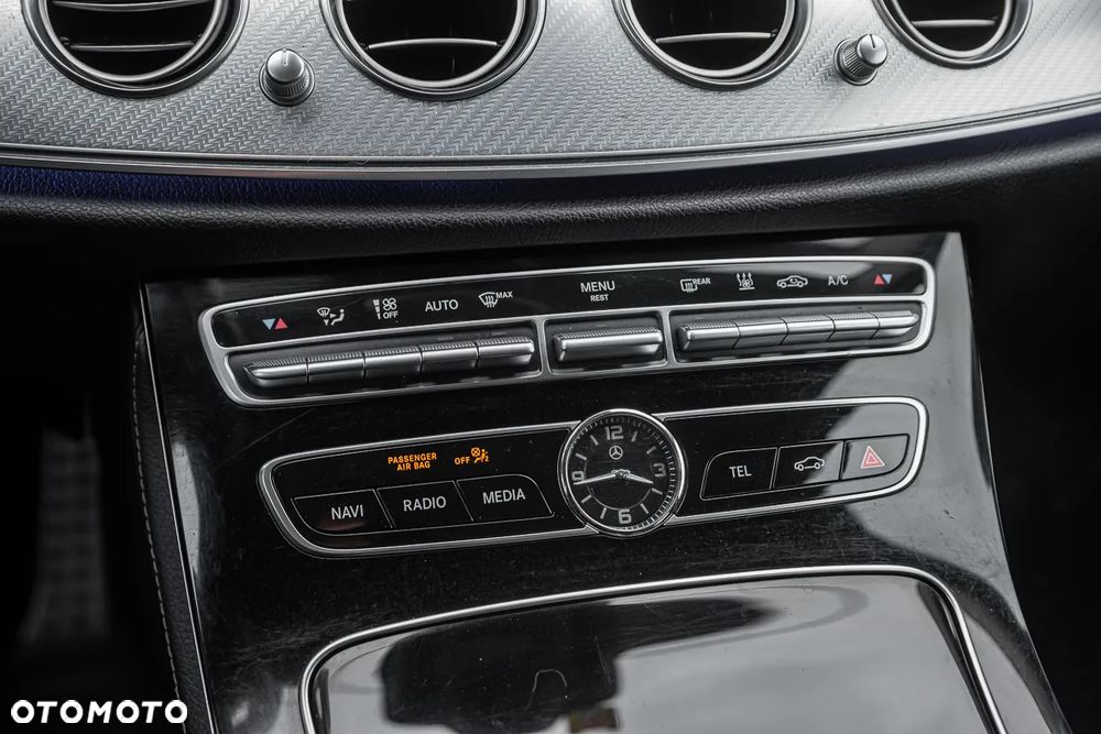 Mercedes-Benz Klasa E 220 d 4Matic All-Terrain 9G-TRONIC Exclusive - 26