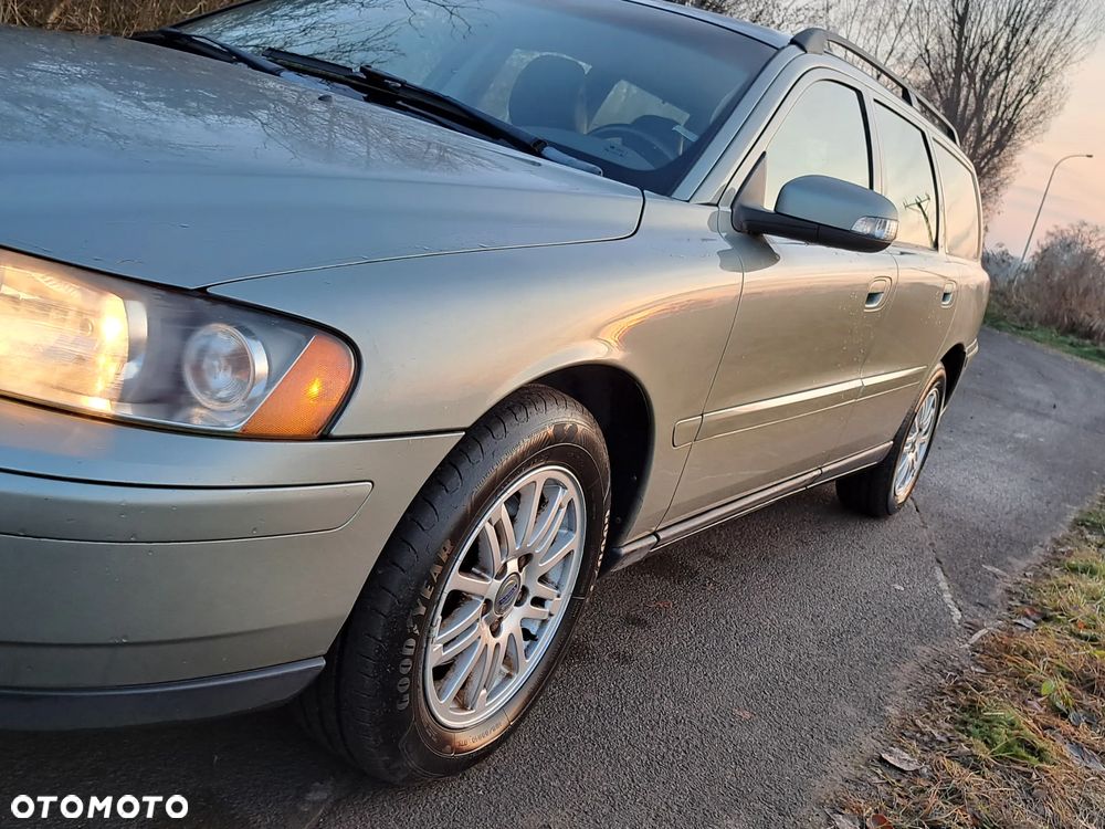 Volvo V70 2.4 Momentum - 3