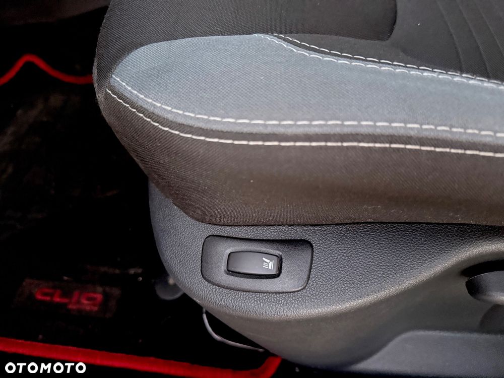 Renault Clio - 17