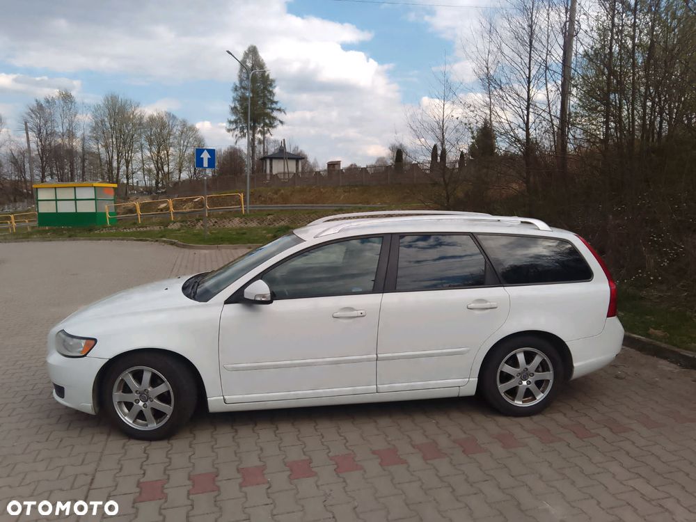 Volvo V50 D2 Momentum - 2
