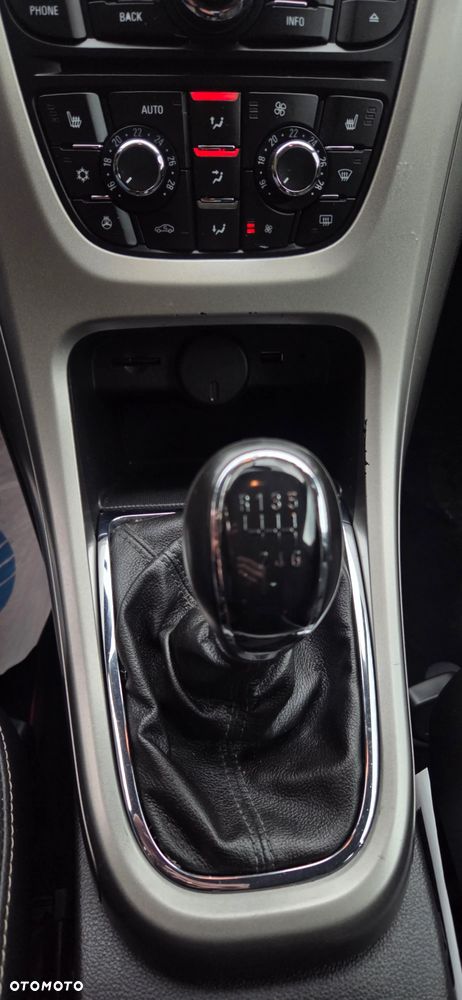 Opel Astra 1.6 Turbo 150 Jahre - 28