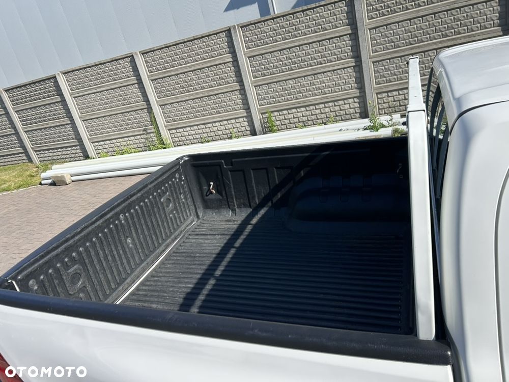 Toyota Hilux 2.4 D-4D Double Cab DLX 4x4 - 8