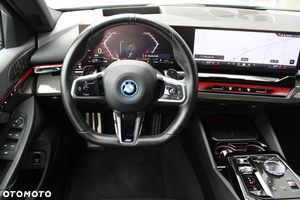 BMW Seria 5 550e xDrive PHEV M Sport - 13