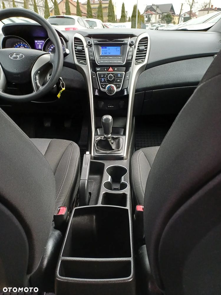 Hyundai i30 1.4 Classic + - 18