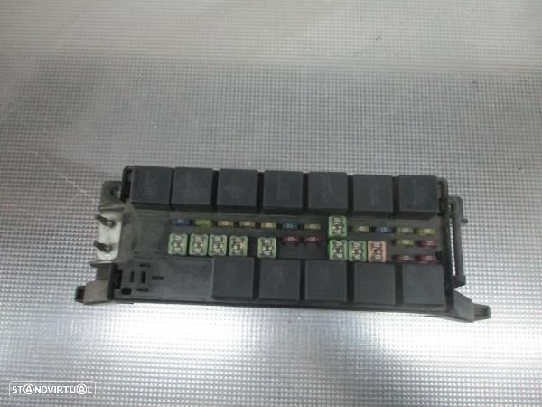Caixa Fusiveis Chrysler Grand Voyager - 4