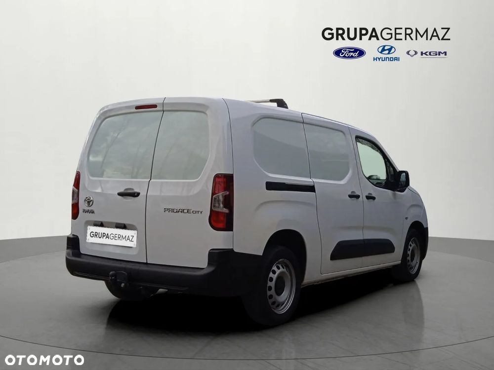 Toyota Proace City - 7