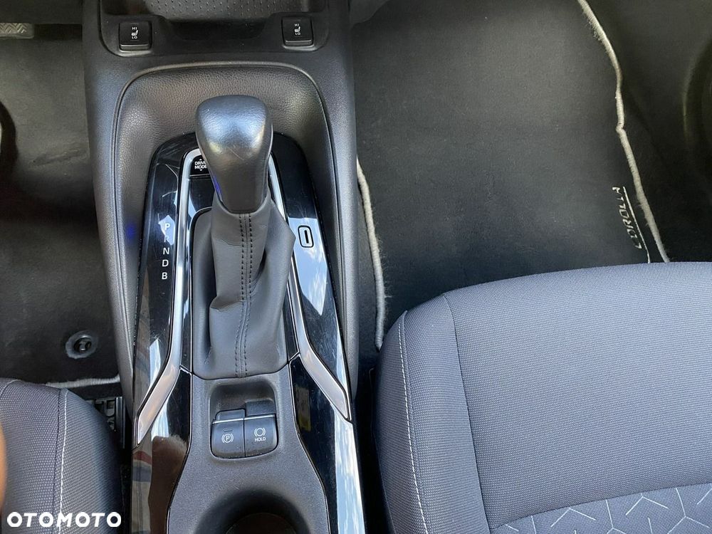 Toyota Corolla 1.8 Hybrid Comfort - 19